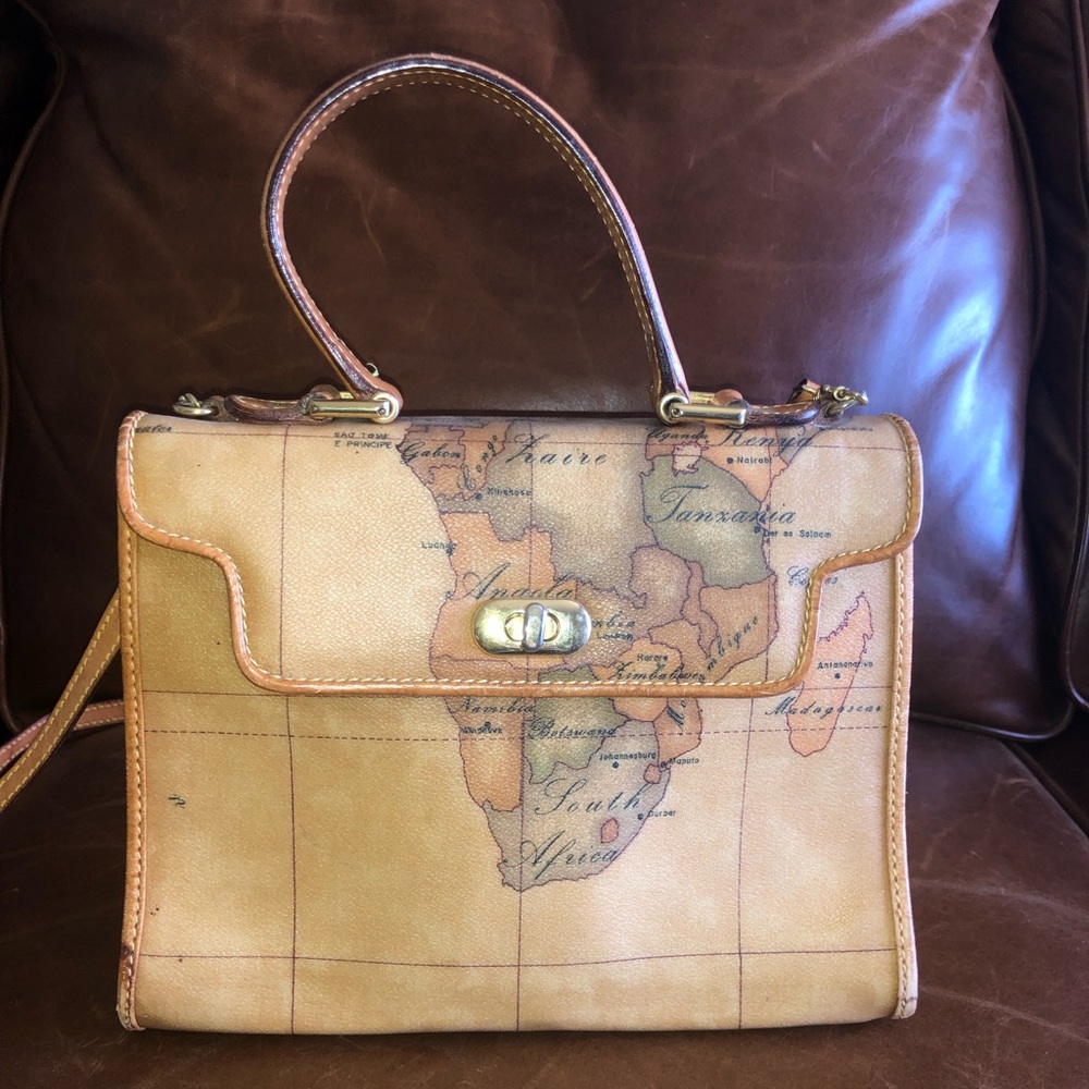 Alviero Martini 1a Classe Box Purse